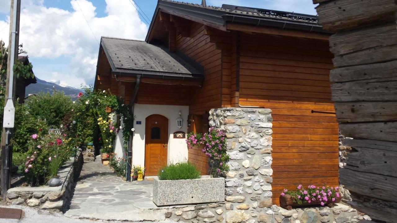 La Grange A Caroline Bed and Breakfast Ayent Exteriör bild